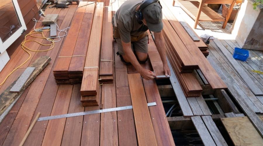 decking-and-pergola-builder